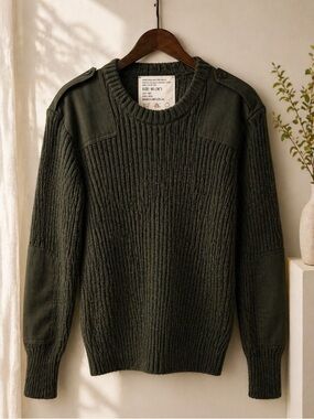 DOROTHEA KNITTING MILLS Authentic Vintage Military-Issued Commando Sweater